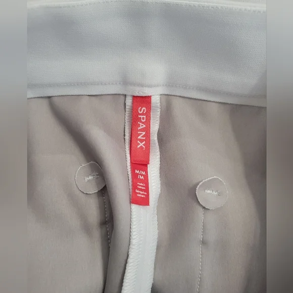 Spanx On the Go Ankle Slim Straight Pull On Pants White Medium NEW NWT - Picture 8 of 10